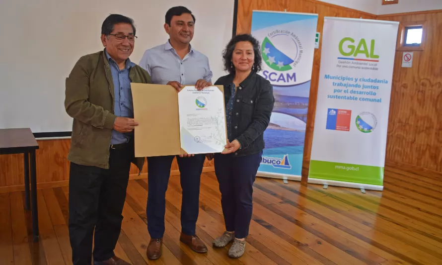 Municipalidad de Calbuco se certifica ambientalmente en nivel
intermedio