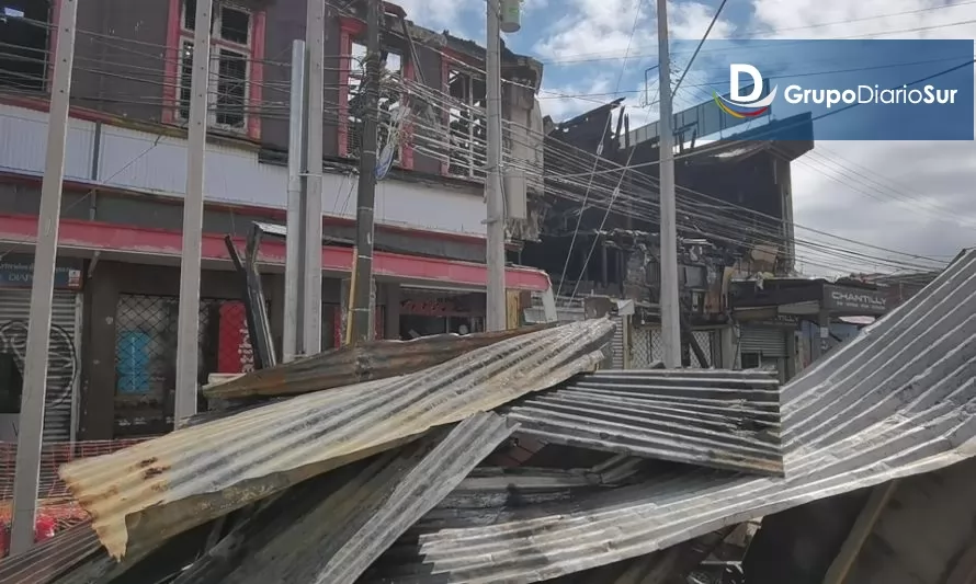 Más de 70 personas quedan sin trabajo a raíz del incendio de calle Varas