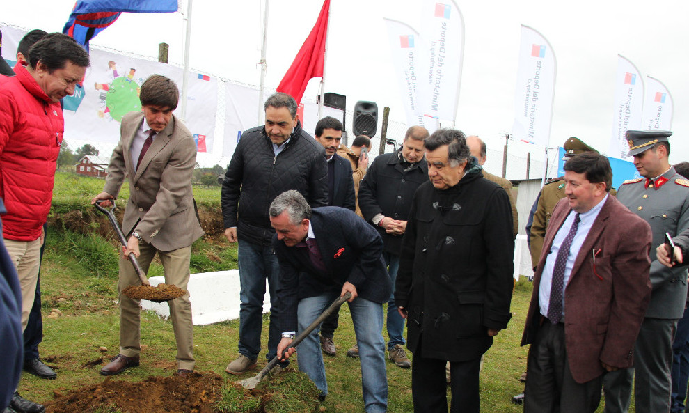 Colocan primera piedra en futuro Estadio de Nueva Braunau