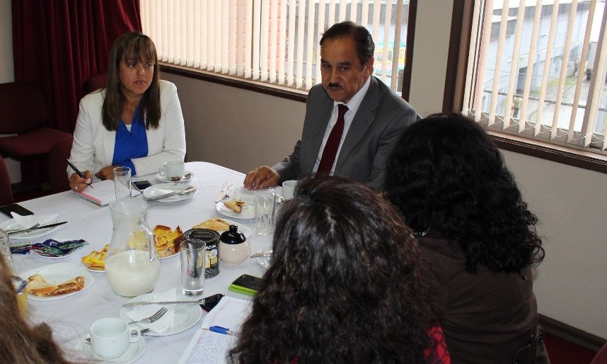 Gobernadora de Llanquihue llamó a la responsabilidad de los comerciantes para adquirir productos del mar 