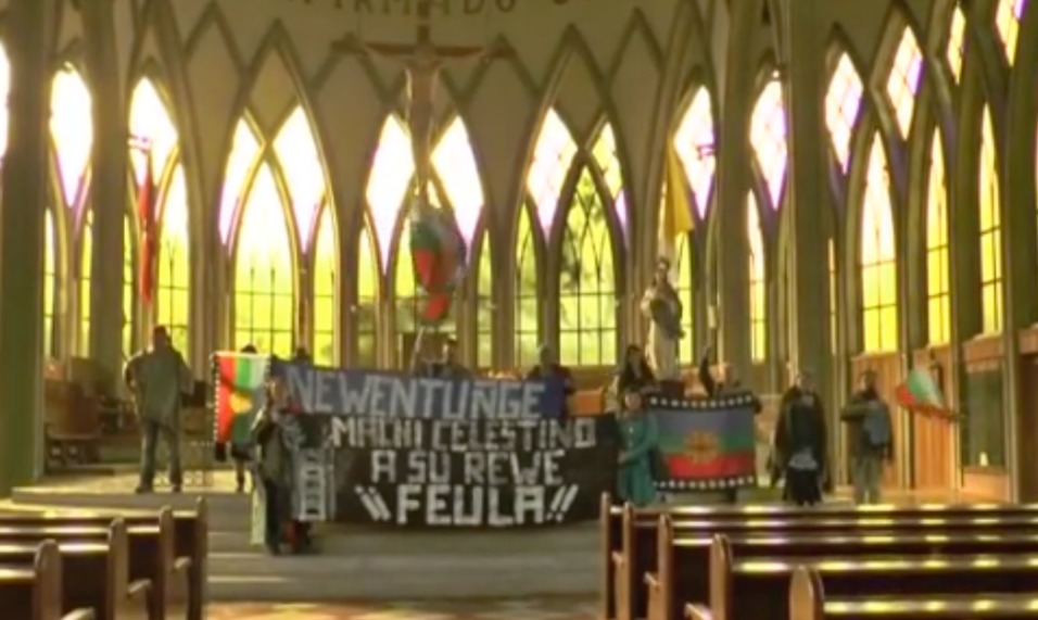 Protesta en catedral de Osorno en apoyo a Celestino Córdova