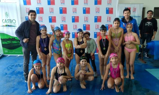 Menores de Castro asistieron al Campeonato Formativo Deportivo EDI de Natación