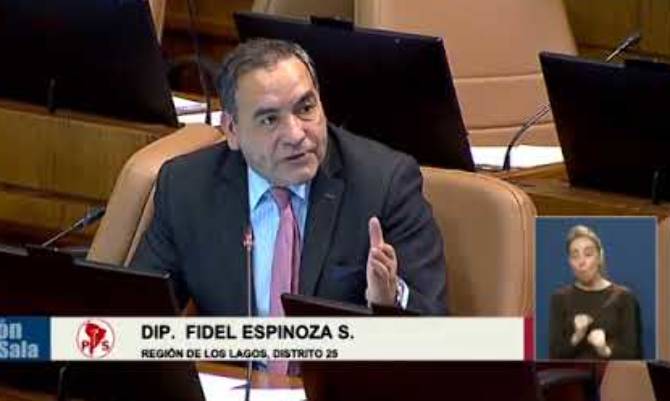 El diputado Fidel Espinoza, asegura que la tragedia del puente cancura se pudo haber evitado. 