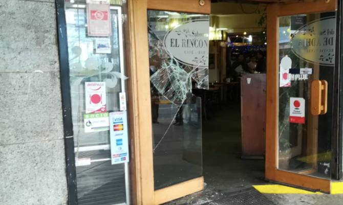 Delincuentes roban en céntrico restaurante y en oficinas de Sercotec, causan millonarios daños