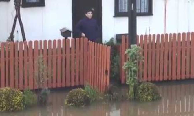 Vecinos de Pampa Alegre afectados por crecida del Rahue