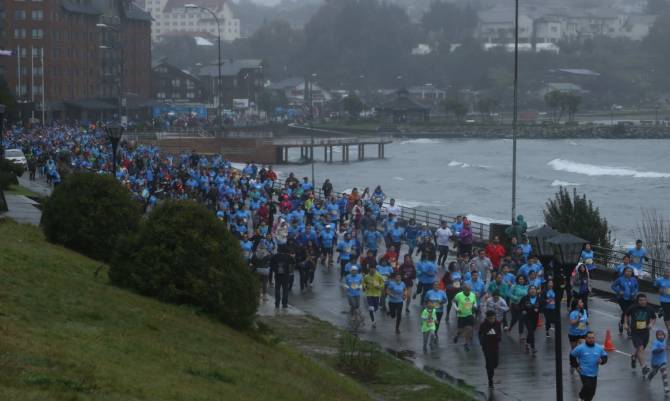 Masiva corrida familiar en Puerto Varas 