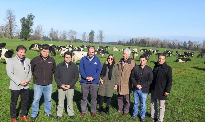 Subsecretario de Economía se reúne con sector lácteo para apoyar Sello de Origen de la Leche   
