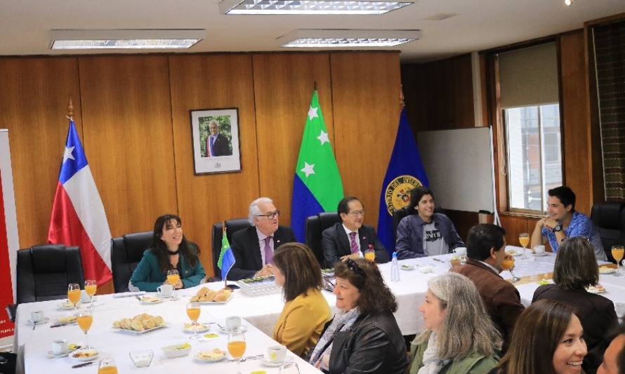 Autoridades comparten desayuno con puntajes nacionales y regional de la Prueba de selección Universitaria