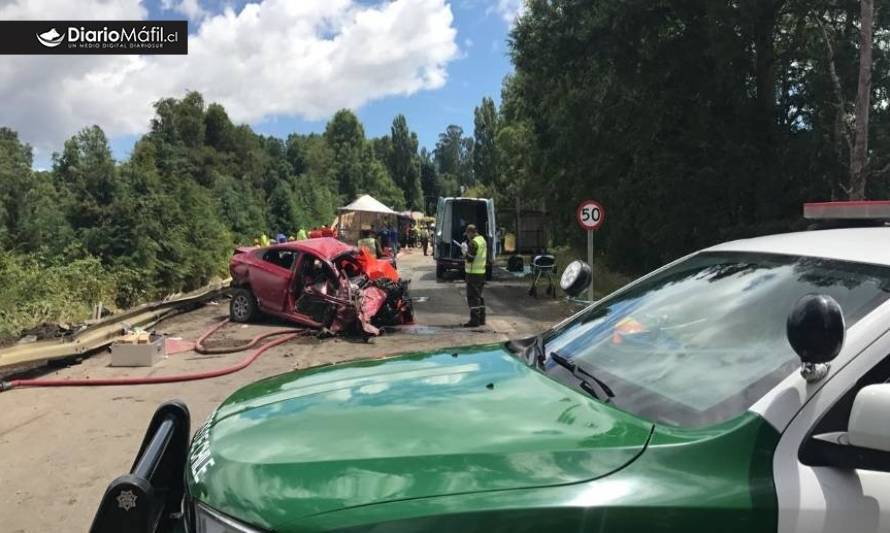 Tragedia en Valdivia : 8 personas fallecieron tras un camión aplastar a minibus en la ruta