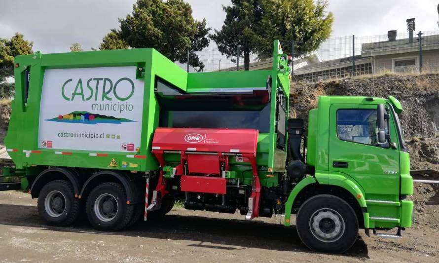 Alcalde Vera anunció adquisición de nuevo camión para retiro de la basura en Castro