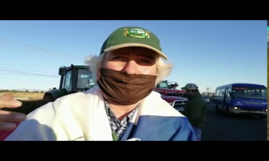 Con más de 100 tractores agricultores apoyaron paro de los camioneros en provincia de Llanquihue