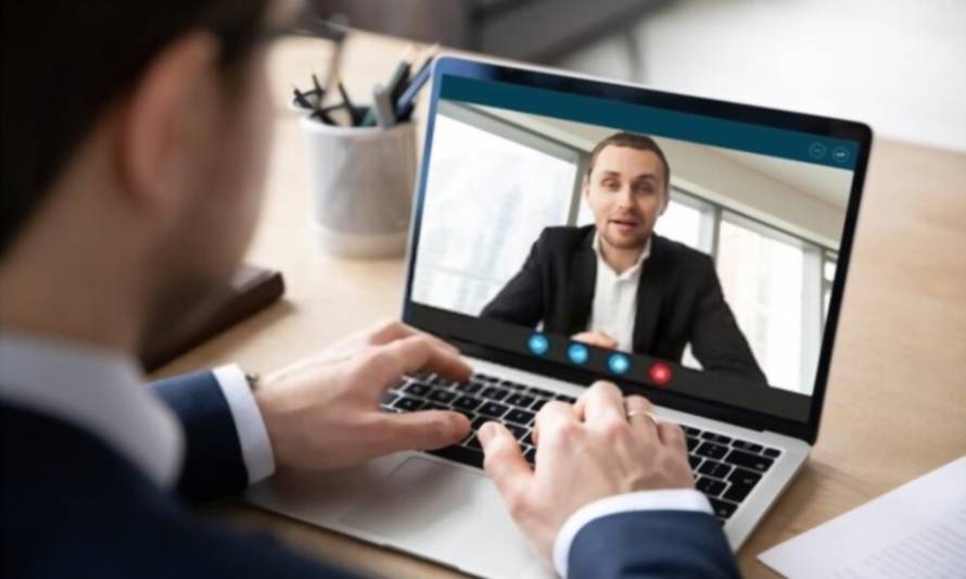 ¿Cómo enfrentar una entrevista laboral virtual?