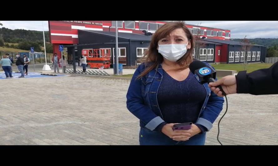 Comunidad de sector rural de Chiloé visitó obras de nueva escuela