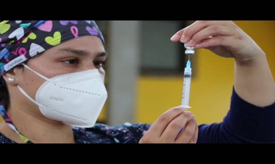 Comenzó vacunación de trabajadores de la Educación en Quellón