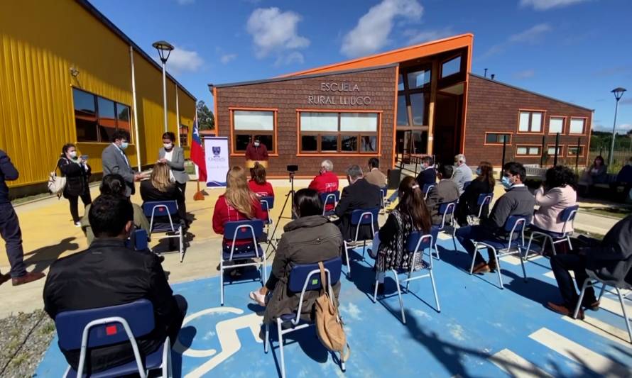Inauguraron nueva escuela rural de Lliuco, en la comuna de Quemchi