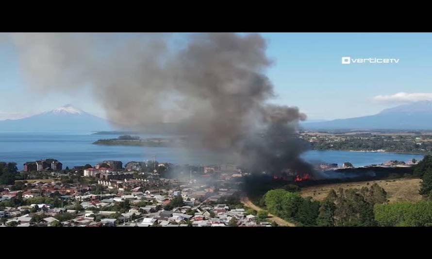 Incendio destruyó vivienda de madera en población 22 de Mayo en Pto. Montt