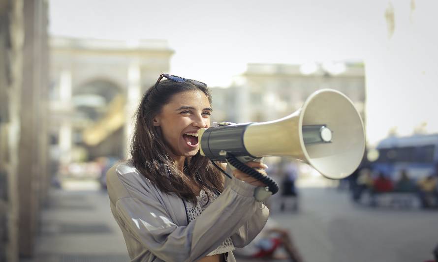 En el Día Mundial de la Voz, especialistas advierten: Aumentan patologías de voz producto del Covid-19