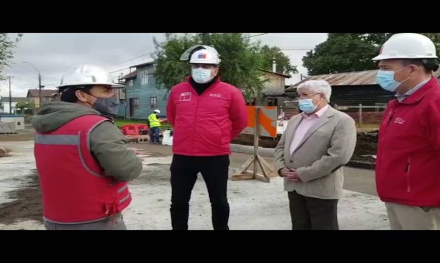 Avanzan obras para pavimentar histórica avenida en la comuna de Rio Bueno, región de los Ríos.