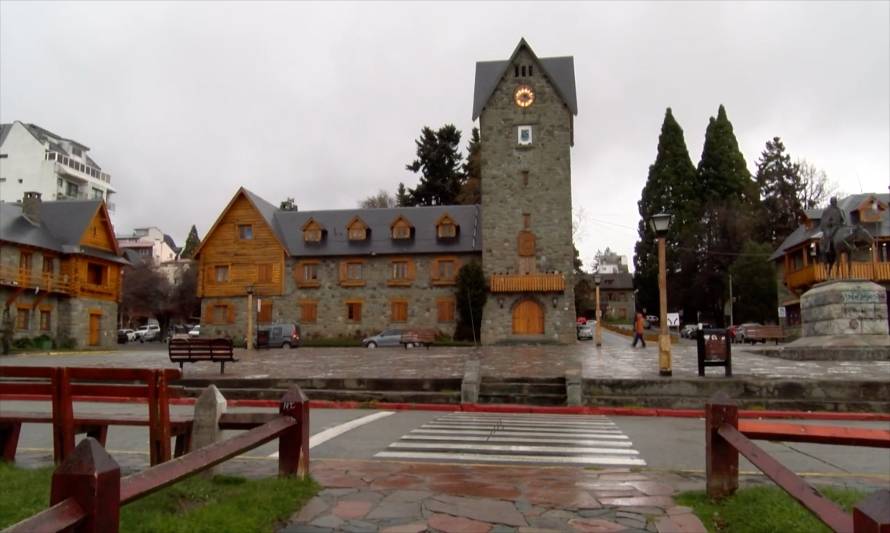 Autoridades de salud no descartan envío de vacunas para inocular a residentes chilenos en Bariloche