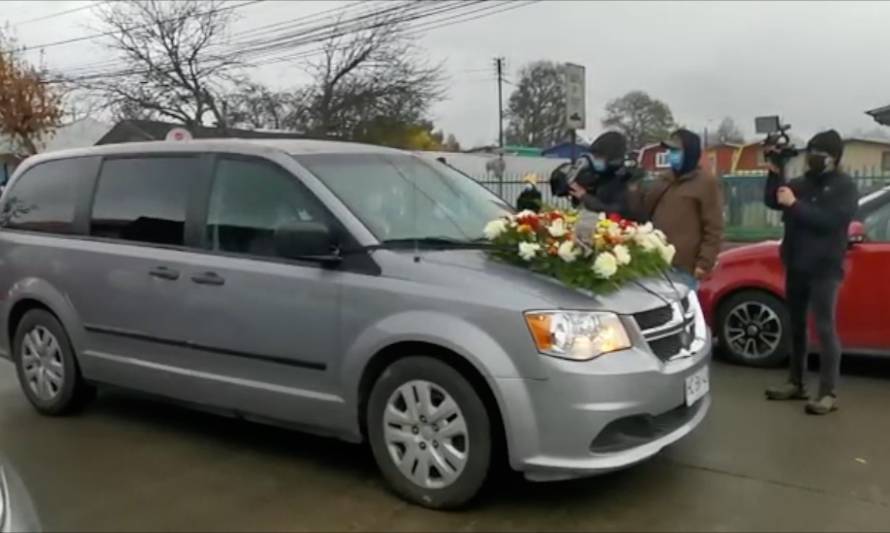 Familiares y amigos despiden a concejal asesinado en Llanquihue