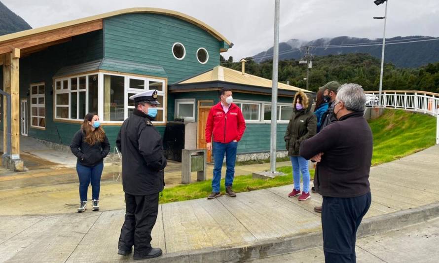 Autoridades visitaron nuevo puerto de Chaitén