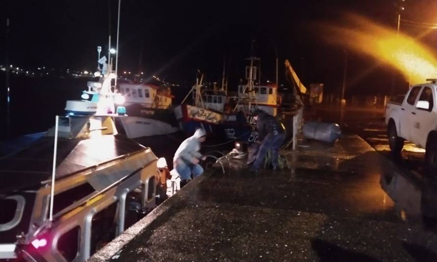 Armada rescató a tripulantes cuya embarcación zozobró en Chiloé