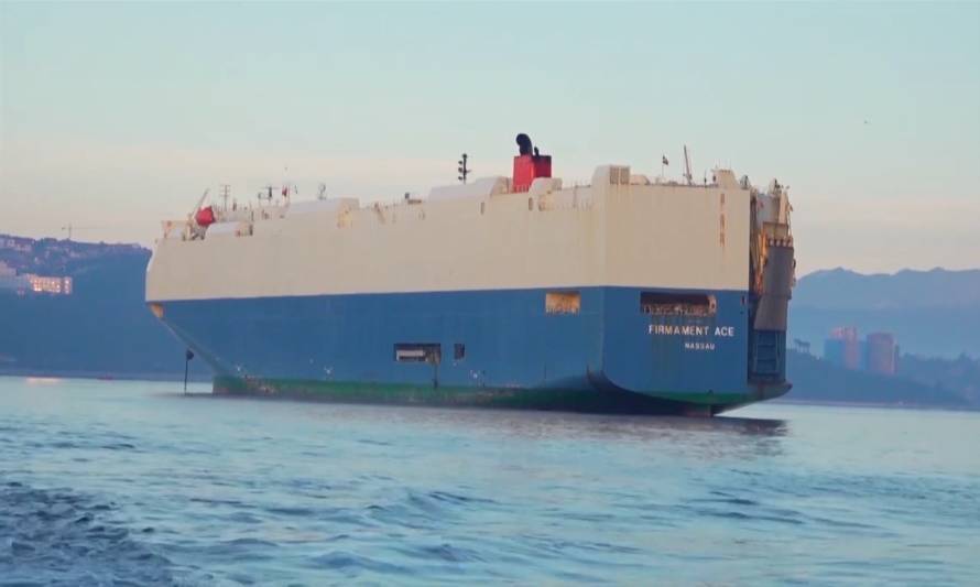 Con nueva tripulación: Barco Firmament retomó su navegación al Perú