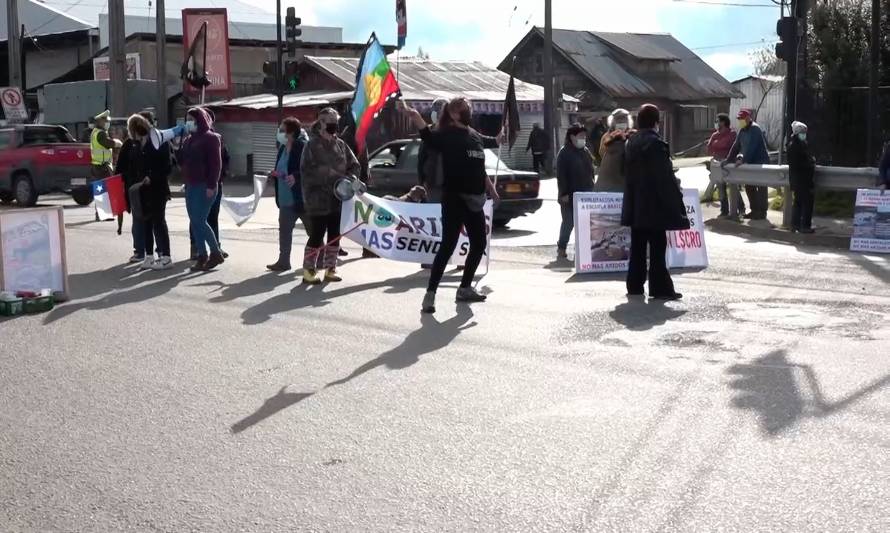 Por tercera vez vecinos de la Vara bloquearon ruta entre Alerce y Puerto Montt