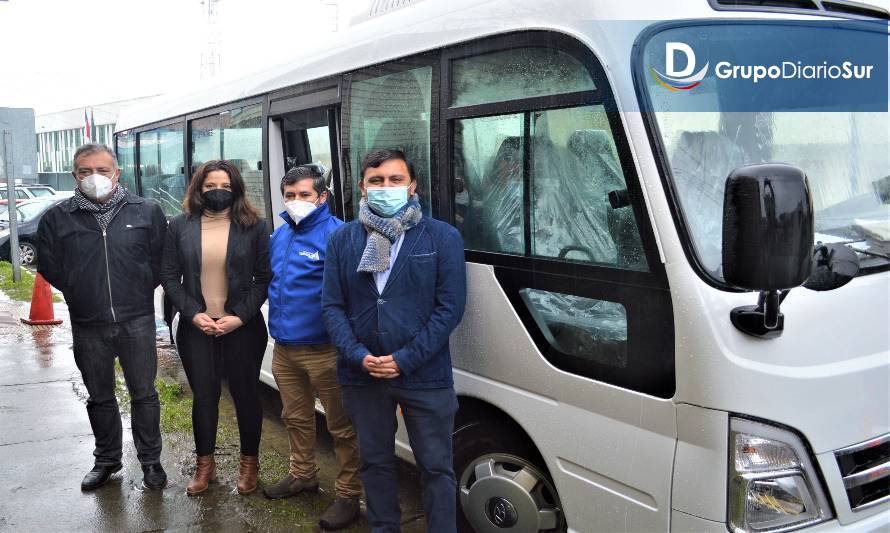 Estudiantes de Calbuco contarán con nuevo bus escolar