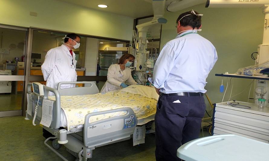 Niño se encuentra grave en hospital de Puerto Montt después de recibir vacuna Sinovac