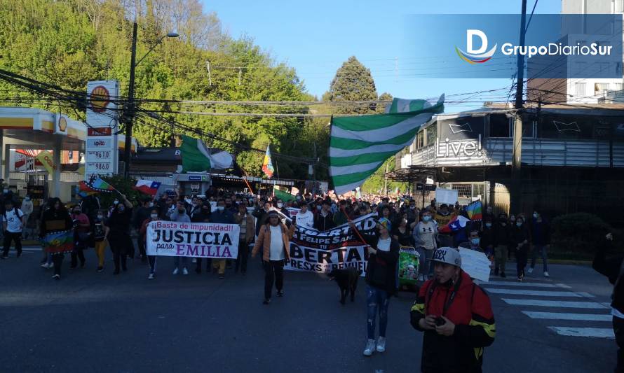 Cientos de persona marchan en la región a dos años del 18 de octubre