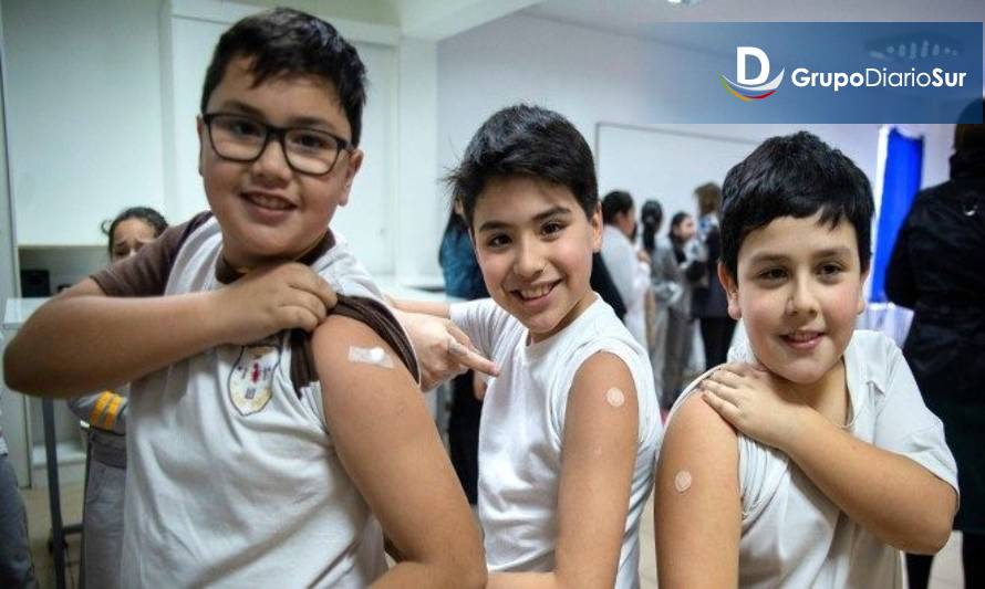 Mineduc lanza plataforma con información del proceso de vacunación escolar