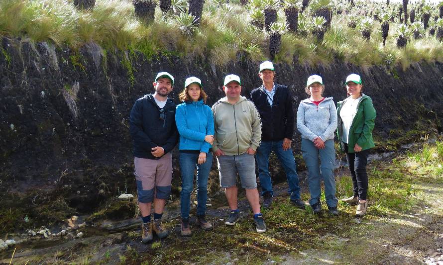 Investigadores de Chile realizan gira para estudiar los suelos volcánicos de Ecuador