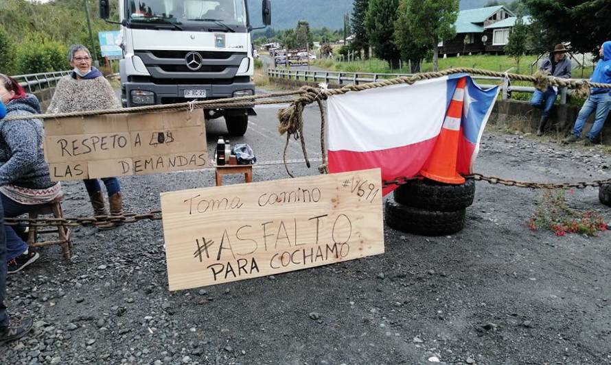 Cochamó: Toma de camino deja sin conectividad la zona y despierta fuertes criticas al MOP 