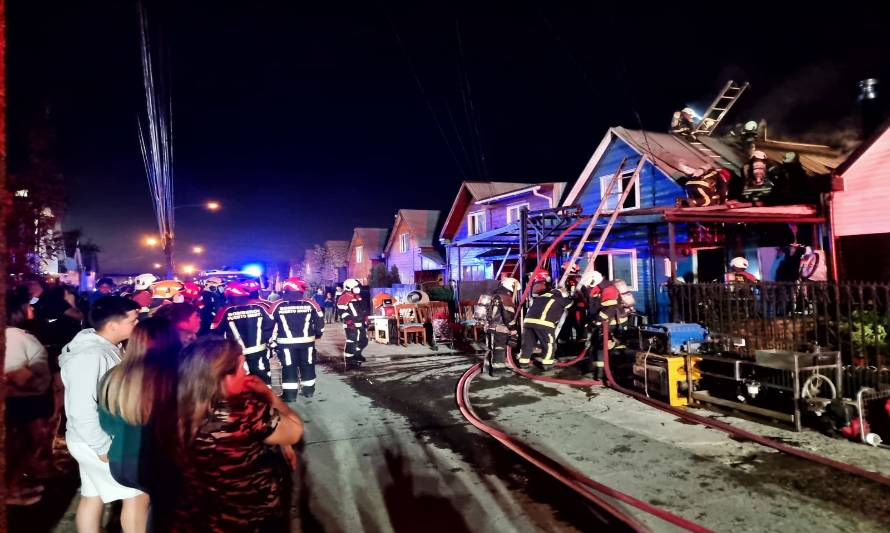 Casa habitación ardió la noche de este martes en barrio Mirasol de Puerto Montt