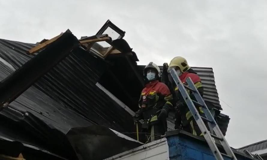 21 casas dañadas por vientos huracanados en Puerto Montt