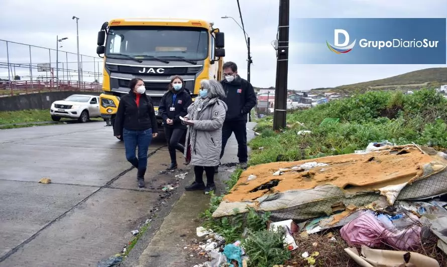 Inspeccionan retiro de la basura en la comuna de Ancud