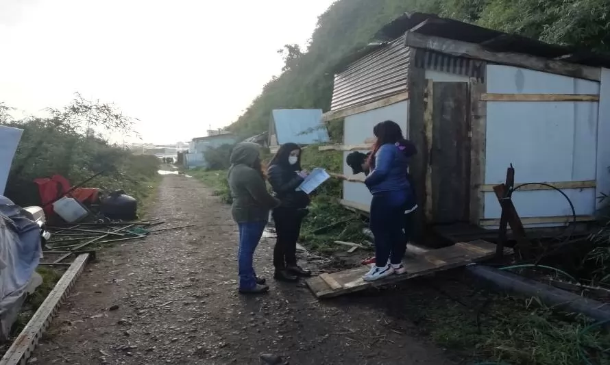 Realizan catastro en campamento afectados por derrumbes en ruta a Pelluco