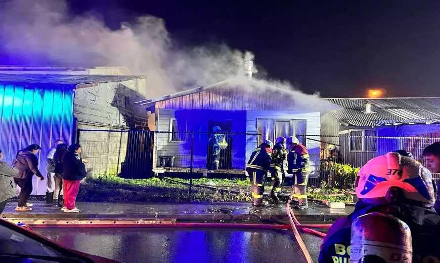 Cuatro viviendas dañadas dejó incendio en población Antonio Varas