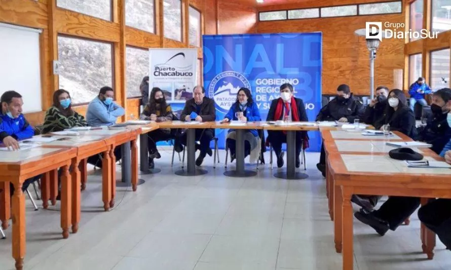 Puerto Chacabuco y autoridades regionales acuerdan
reactivación del Consejo de Coordinación Ciudad Puerto