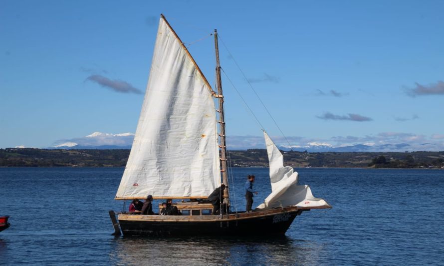 Pretenden revivir el patrimonio de la lancha chilota en Calbuco