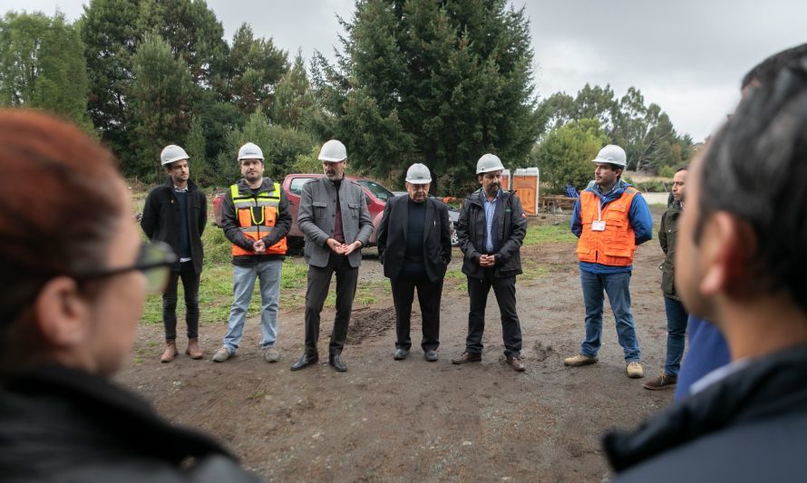 Alcaldes se reunirán por paralización del hospital de Puerto Varas