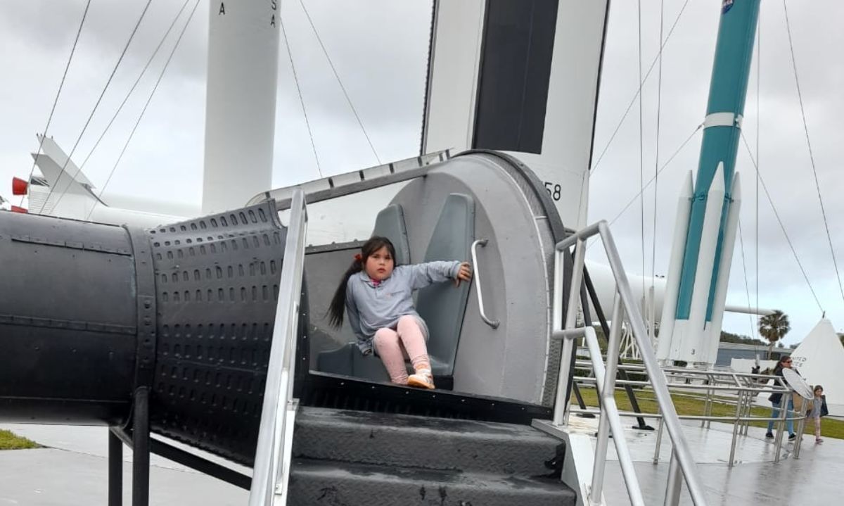 Estudiante de la región de Los Lagos visitó el Centro Espacial Kennedy de la Nasa