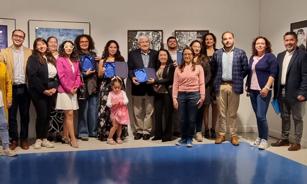 Colegio de Periodistas reconoce trayectoria de trabajadores de las comunicaciones de la prensa local