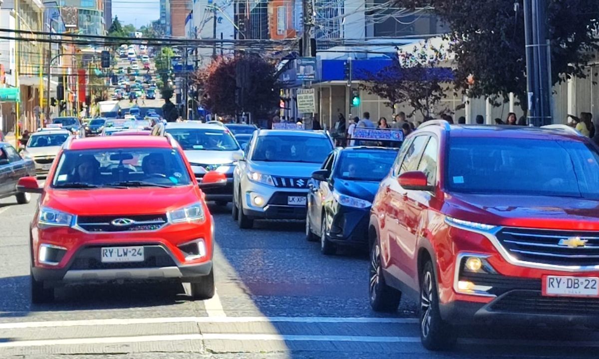 Retorno a clases y congestión: Autoridades se preparan para el "super martes" 