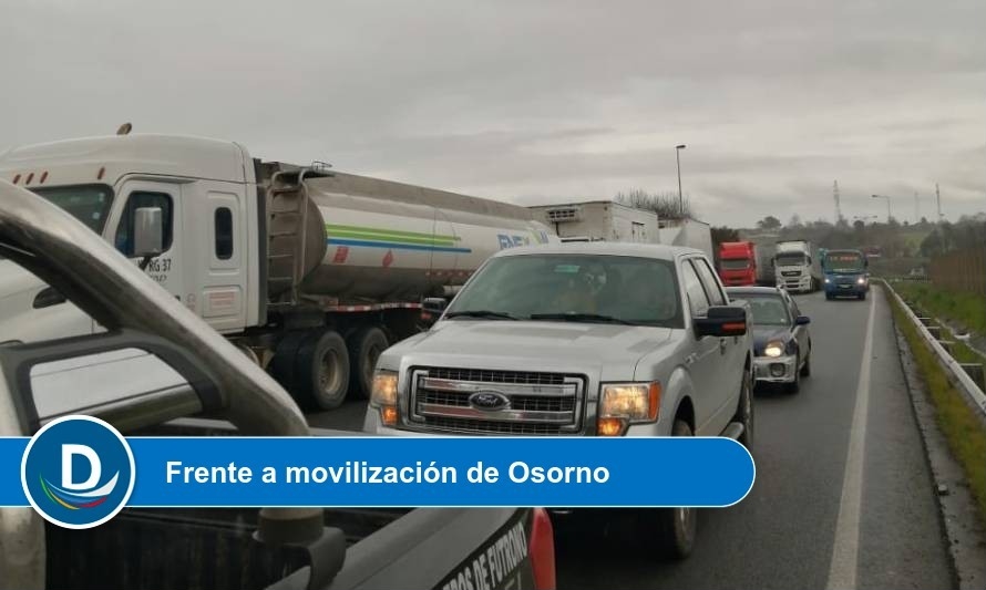 Cortan manguera de combustible a camión que pasaba por carretera
