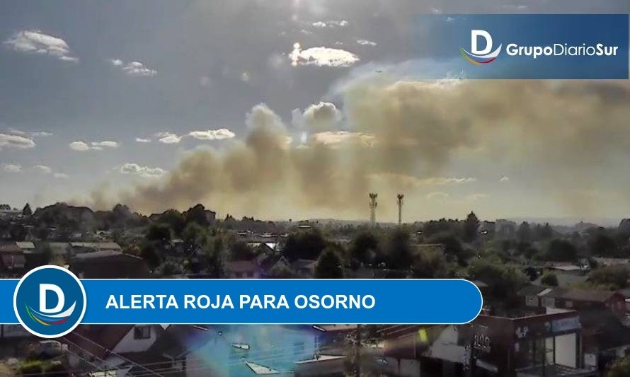 Viento no da tregua: Bomberos sigue en combate de violento incendio 